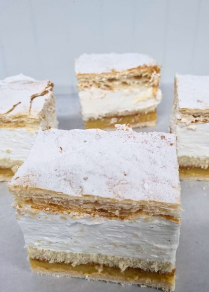 Milhojas de merengue.