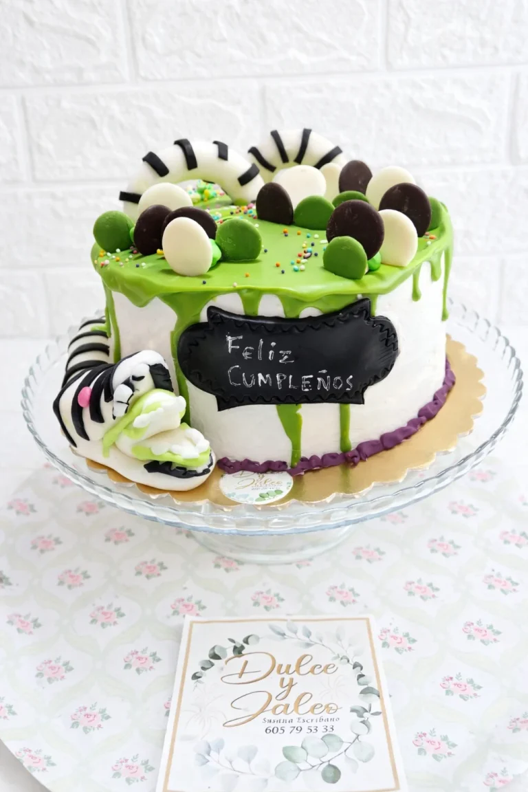 Tarta decorada a medida por Dulce y Jaleo en Lorca, Murcia